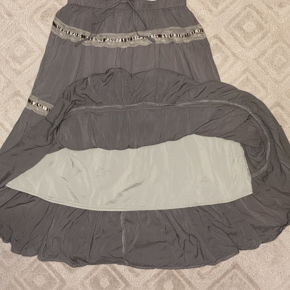 Cider Lace Stitch Tiered Midi Skirt in Olive - Picture 6 of 11